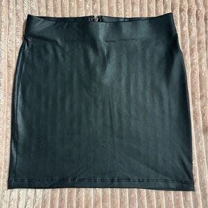 Forever 21 Black Zippered Skirt